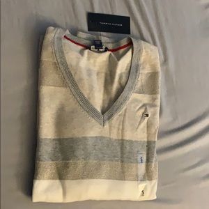 Tommy Hilfiger v-neck Sweater